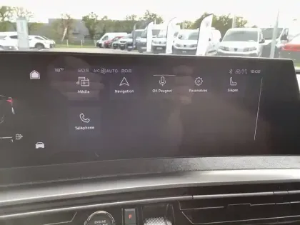 Photo 45 Peugeot 3008  Hybrid 145 e-DCS6