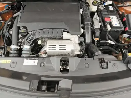 Photo 11 Peugeot 2008  PureTech 100 S&S BVM6