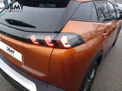 Photo 37 Peugeot 2008  PureTech 100 S&S BVM6