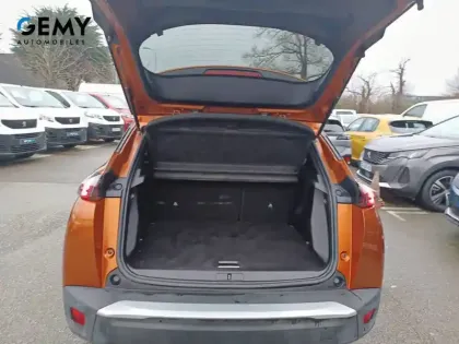 Photo 27 Peugeot 2008  PureTech 100 S&S BVM6