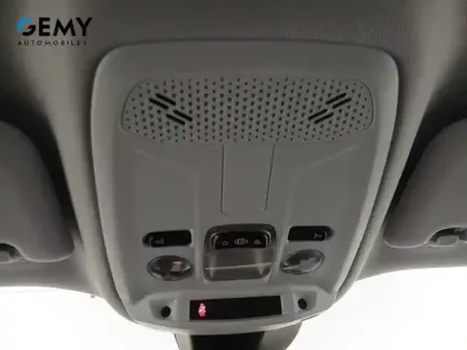 Photo 16 Peugeot 2008  PureTech 100 S&S BVM6