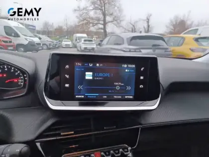 Photo 35 Peugeot 2008  PureTech 100 S&S BVM6