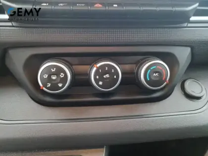 Photo 13 Renault Trafic  FGN L1H1 3000 KG BLUE DCI 130