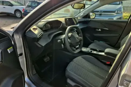 Photo 9 Peugeot 208  Hybrid 110 e-DCS6