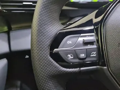 Photo 60 Peugeot 308  SW PureTech 130ch S&S EAT8