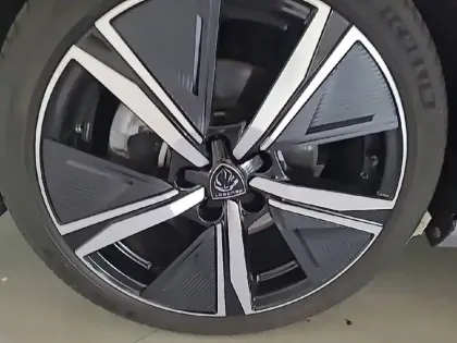 Photo 12 Peugeot 308  SW PureTech 130ch S&S EAT8