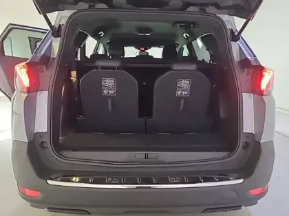 Photo 17 Peugeot 5008  BlueHDi 130ch S&S EAT8