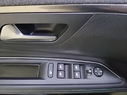 Photo 31 Peugeot 5008  BlueHDi 130ch S&S EAT8