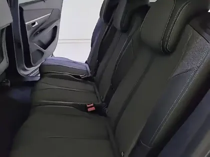 Photo 11 Peugeot 5008  BlueHDi 130ch S&S EAT8