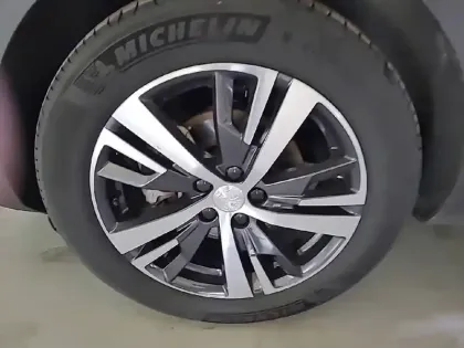 Photo 12 Peugeot 5008  BlueHDi 130ch S&S EAT8