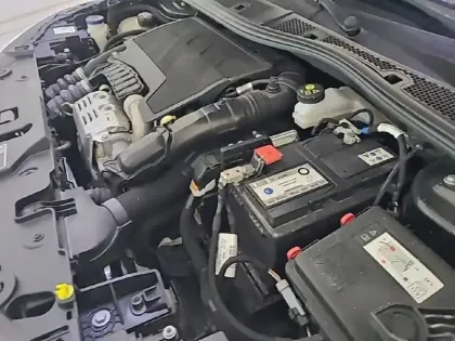 Photo 14 Peugeot 208  PureTech 100 S&S BVM6