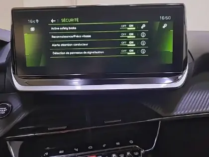 Photo 21 Peugeot 208  PureTech 100 S&S BVM6