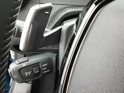 Photo 34 Peugeot 2008  Hybrid 145 e-DCS6