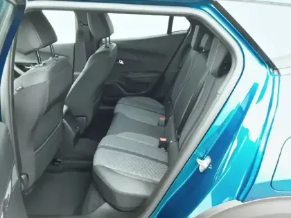 Photo 27 Peugeot 2008  Hybrid 145 e-DCS6