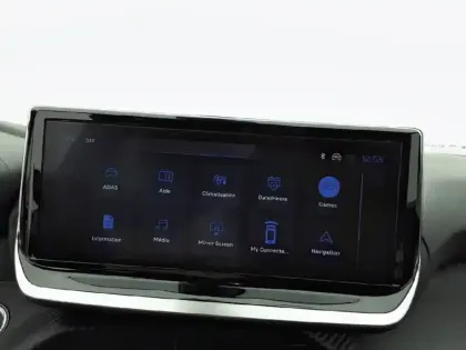 Photo 39 Peugeot 2008  Hybrid 145 e-DCS6