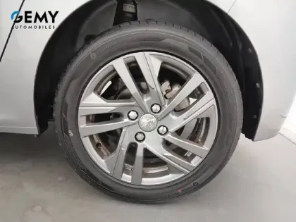 Photo 10 Peugeot 208  PureTech 100 S&S BVM6