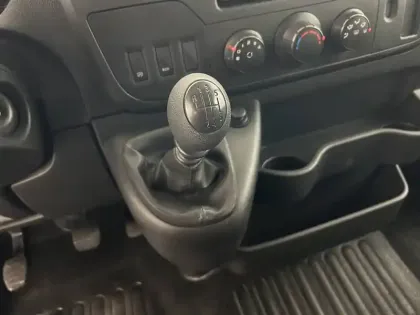 Photo 12 Renault Master  Combi L1H1 dCi 145 Energy