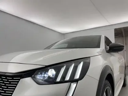 Photo 29 Peugeot 208  Electrique 50 kWh 136ch