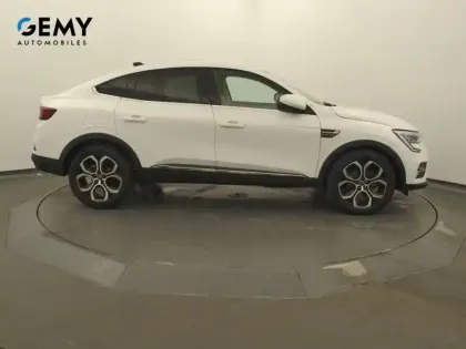 Photo 29 Renault Arkana  E-Tech 145 - 21B