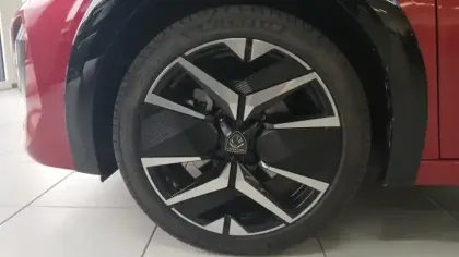 Photo 11 Peugeot 208  Hybrid 110 e-DCS6