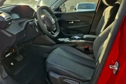 Photo 49 Peugeot 208  Hybrid 110 e-DCS6
