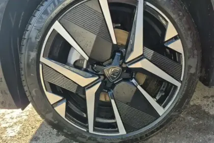 Photo 11 Peugeot 208  Hybrid 110 e-DCS6