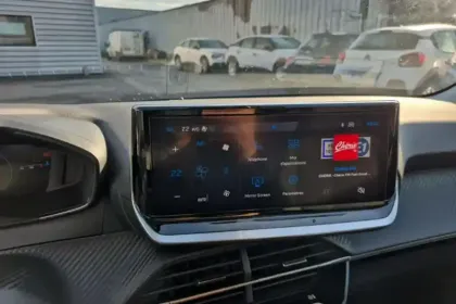 Photo 18 Peugeot 208  Hybrid 110 e-DCS6