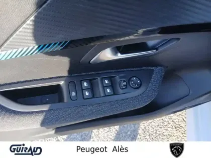 Photo 11 Peugeot 208  PureTech 100 S&S BVM6