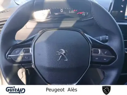 Photo 17 Peugeot 208  PureTech 100 S&S BVM6