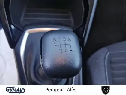 Photo 13 Peugeot 208  PureTech 100 S&S BVM6