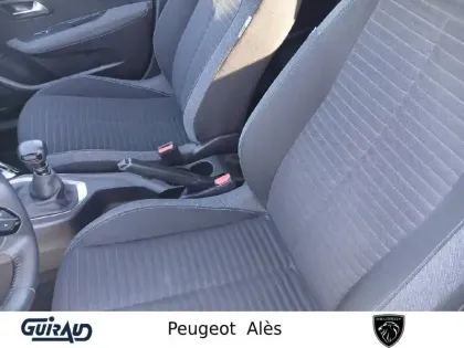 Photo 8 Peugeot 208  PureTech 100 S&S BVM6