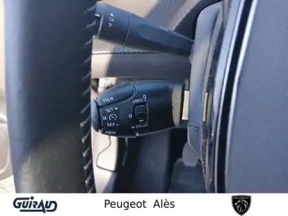 Photo 18 Peugeot 208  PureTech 100 S&S BVM6