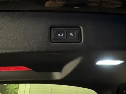 Photo 11 Audi Q5  e-hybrid 299 ch S tronic 7 Quattro