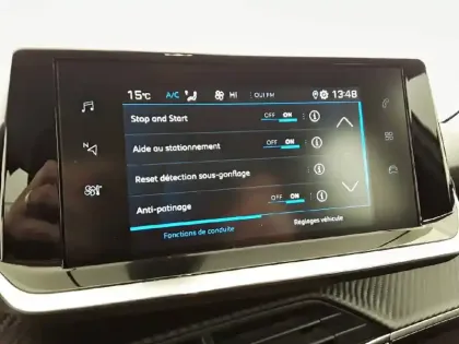 Photo 38 Peugeot 208  PureTech 100 S&S BVM6