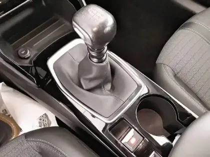 Photo 33 Peugeot 208  PureTech 100 S&S BVM6