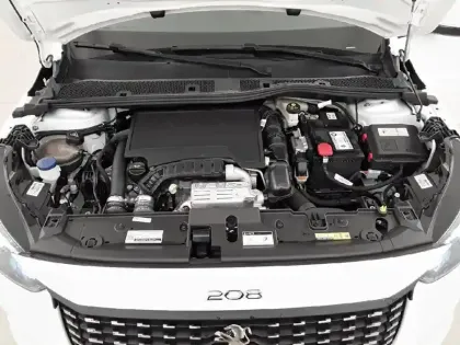 Photo 43 Peugeot 208  PureTech 100 S&S BVM6