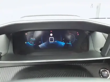 Photo 29 Peugeot 208  PureTech 100 S&S BVM6