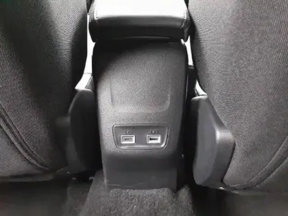 Photo 71 Peugeot 2008  Hybrid 145 e-DCS6