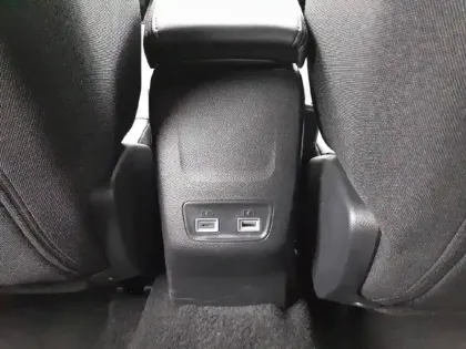 Photo 17 Peugeot 2008  Hybrid 145 e-DCS6