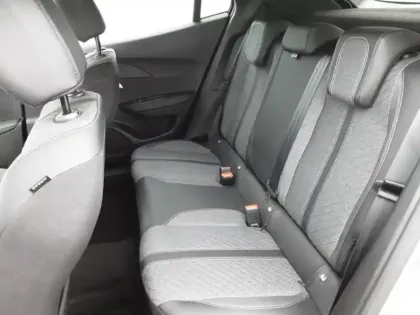 Photo 11 Peugeot 2008  Hybrid 145 e-DCS6