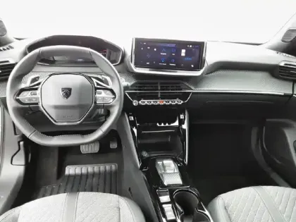 Photo 61 Peugeot 2008  Hybrid 145 e-DCS6