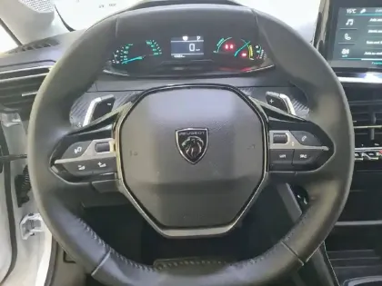 Photo 8 Peugeot 208  Hybrid 100 e-DCS6