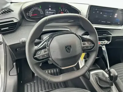 Photo 48 Peugeot 208  PureTech 75 S&S BVM5