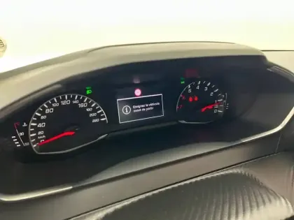 Photo 49 Peugeot 208  PureTech 75 S&S BVM5