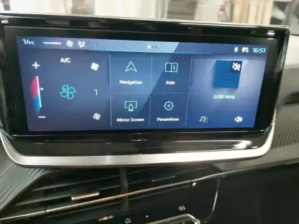 Photo 14 Peugeot 208  PureTech 75 S&S BVM5