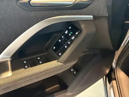 Photo 16 Audi Q5  e-hybrid 299 ch S tronic 7 Quattro