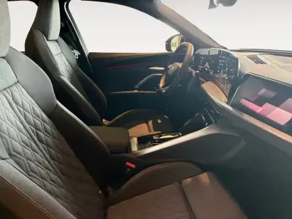 Photo 10 Audi Q5  e-hybrid 299 ch S tronic 7 Quattro