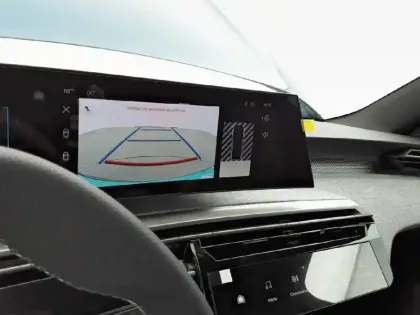 Photo 21 Peugeot 3008  Hybrid 145 e-DCS6