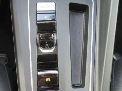 Photo 62 Volkswagen Golf  2.0 TDI 150 DSG7