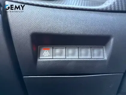 Photo 14 Peugeot 2008  PureTech 130 S&S BVM6